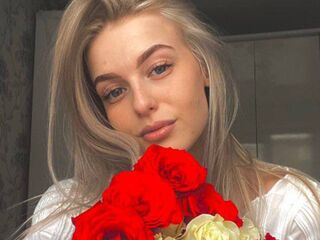 naked webcamgirl photo SamantaKittie