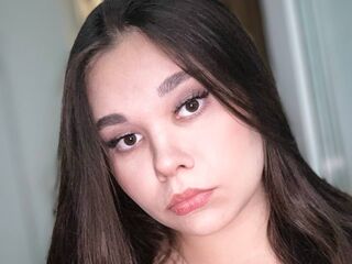 cam girl masturbating with sextoy SashaShow
