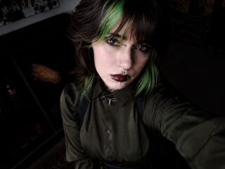 girl camsex ShadowBelle