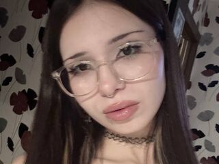 topless webcam girl ShennaUmali