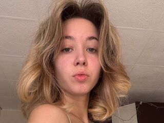 kinky webcam model SilvaShintaku