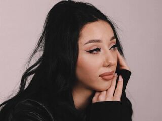 naughty cam girl fingering shaved pussy SoledadZale