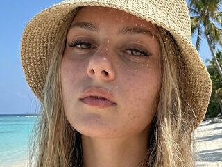 hot webcam slut StefaniBrowyn