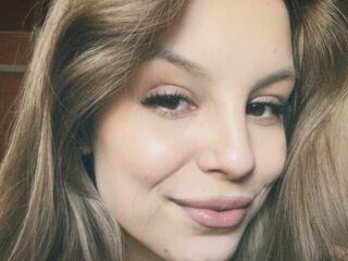 naked girl with webcam masturbating with vibrator SunnivaHastey