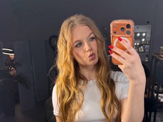 cam slut photo TainaSaffo