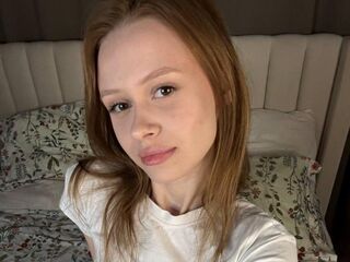 nude camgirl picture TaraGnagey