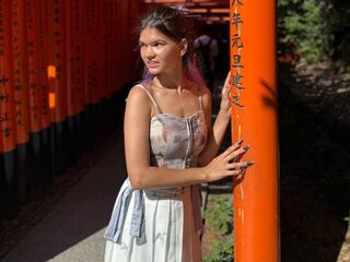 webcam girl ThuAllin