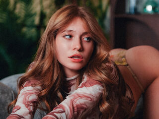 masturbating girl TianaTinn