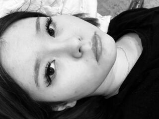 mastubating web cam girl ViolaTilman
