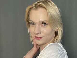 beautiful cam girl YerWhooley