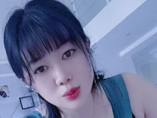 hot strip tease cam YueXiaoyue